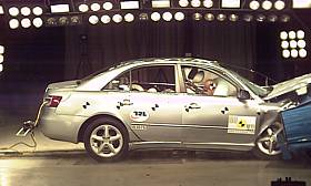 Hyundai Sonata crash test picture