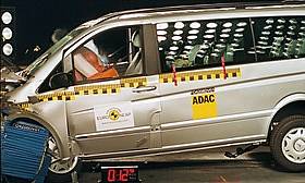 Mercedes-Benz Viano crash test picture