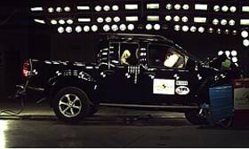 Nissan Navaro crash test picture