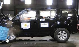 2006 Nissan pathfinder crash test #3