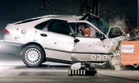 Saab 900 crash test picture
