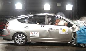 Toyota Prius crash test picture