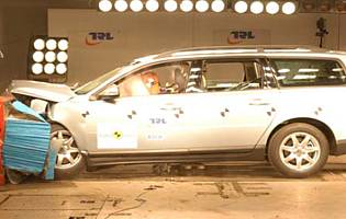 Volvo V70 crash test picture