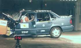 Volvo S70 crash test picture