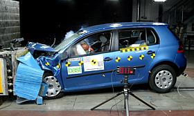 Volkswagen Golf crash test picture