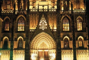 La Catedral de la Sagrada Familia - courtesy of the AA World Travel Library