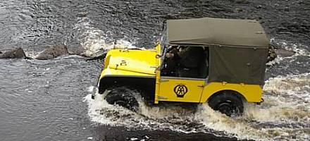 An early AA Land Rover