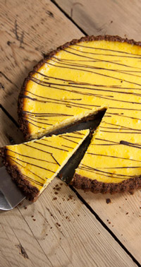Lemon curd and chocolate tart