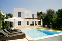 Villa with pool