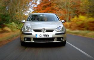 picture of volkswagen golf from the front