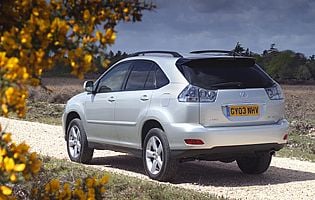 picture of lexus rx300 from the rear