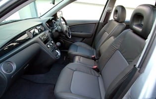 picture of mitsubishi outlander interior