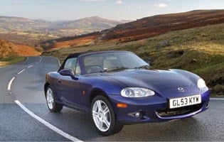 picture of mazda mx-5 from the front