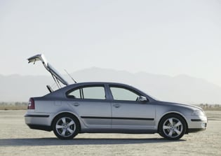 picture of skoda Octavia from the side