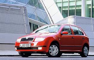 picture of skoda fabia from the front