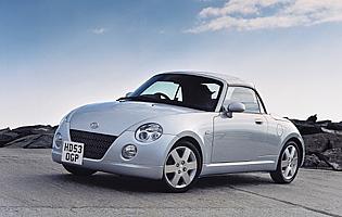 picture of daihatsu copen front three quarter