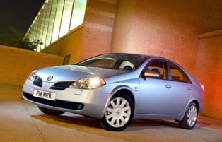 picture of nissan primera from the front