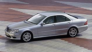 picture of Mercedes s-class from the side