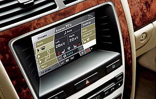 picture of jaguar xk touchscreen