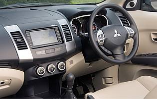 Car Reviews Mitsubishi Outlander 2 4 Mivec Elegance The
