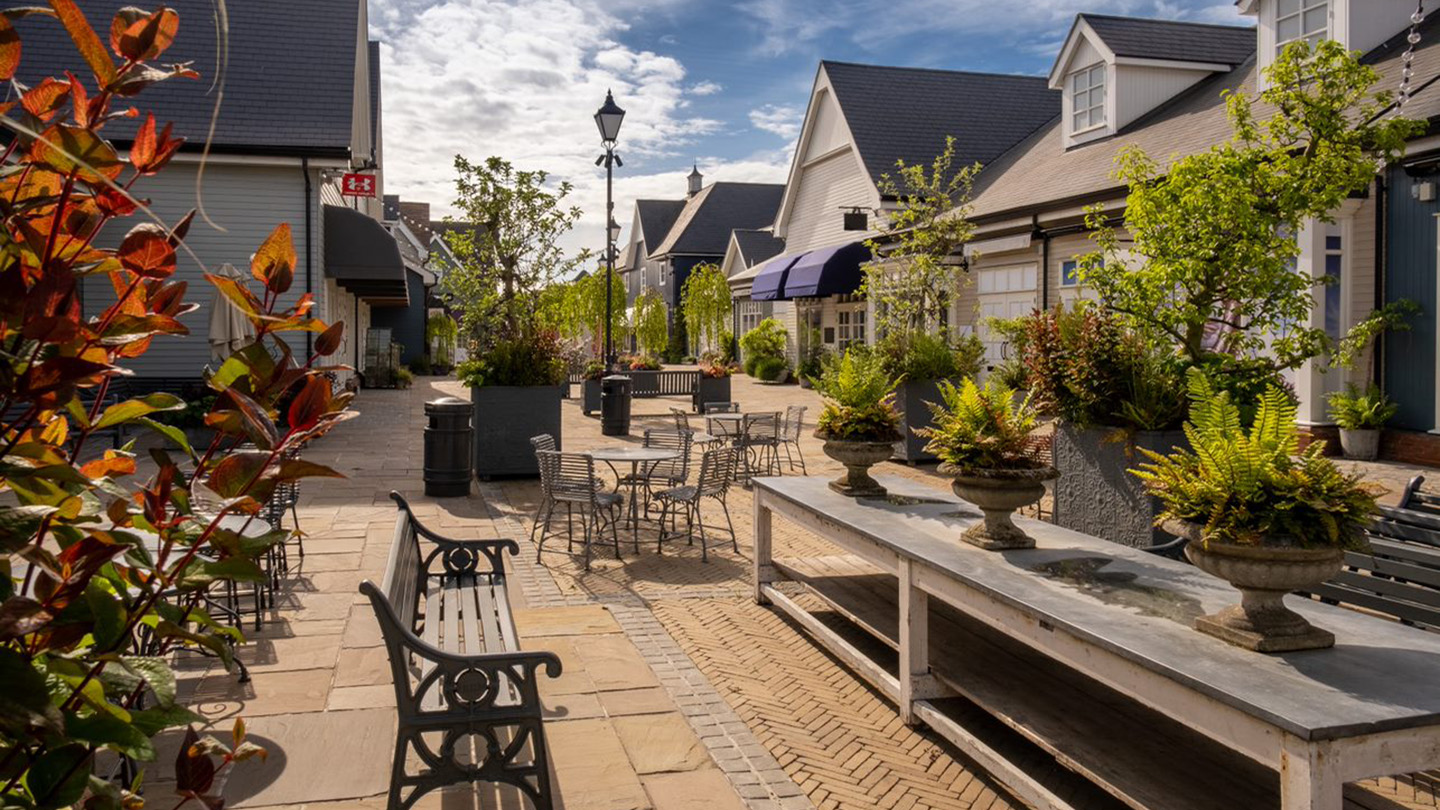 Why Does Everybody Love Bicester Village England S Famous Luxury Outlet Mall