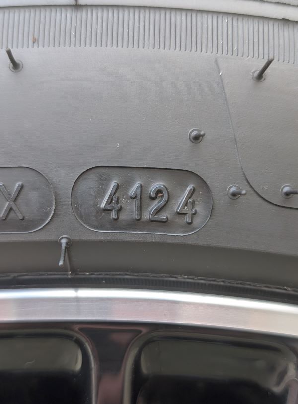Tyre age image tr