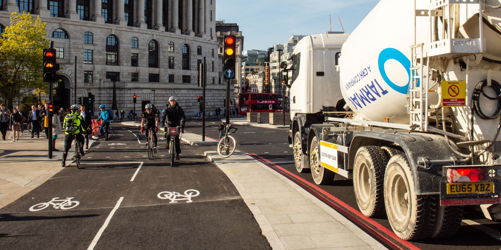 Ss cyclists and traffic v 3