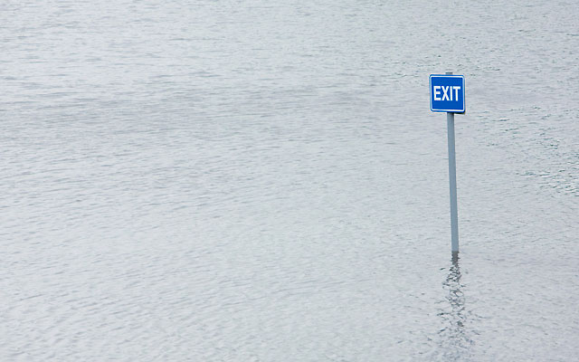 Escape from a sinking car