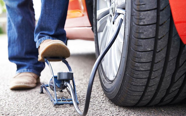 Generic tyres foot pump Generic tyres foot pump