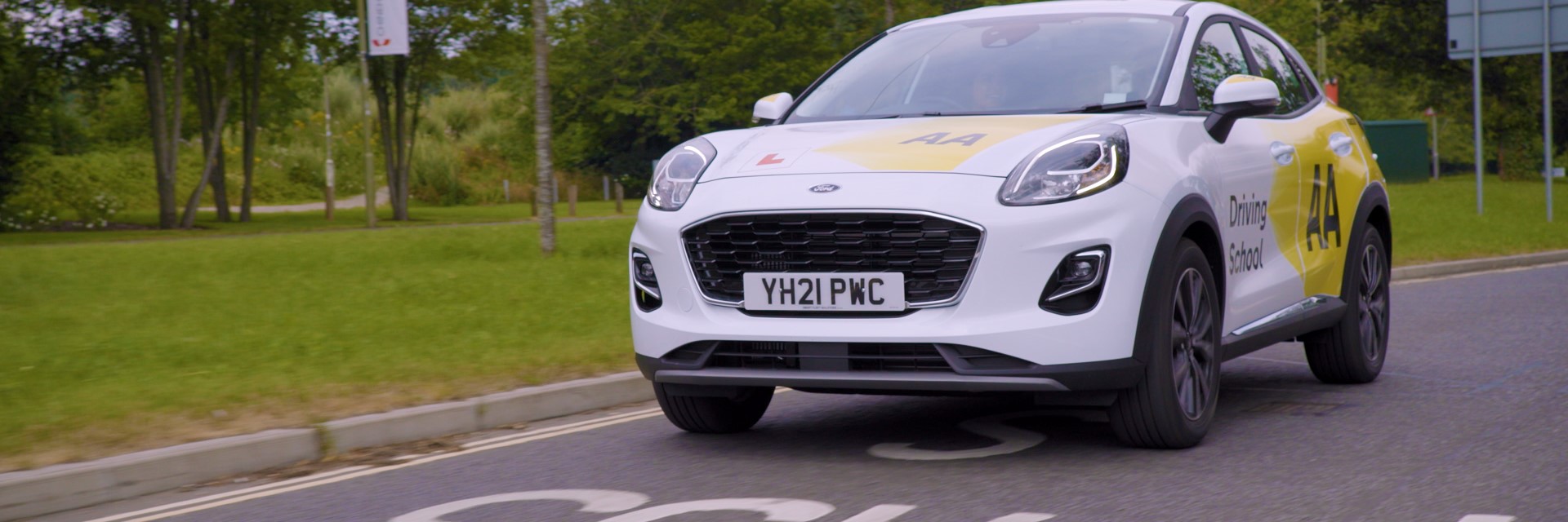 Driving school coast road hero desktop 2