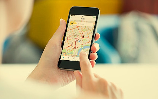 Finding out traffic news on the aa app